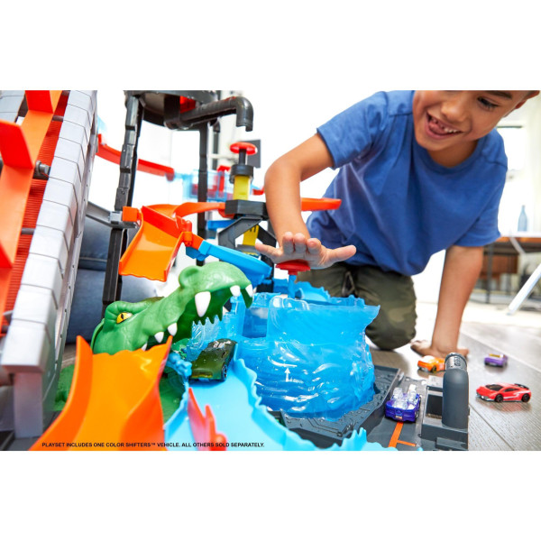 Ігровий набір Хот Вілс Вибух кольорів Водонапірна башта Hot Wheels City Ultimate Gator Car Wash (FTB67)
