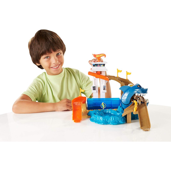 Ігровий набір трек Хот Вілс Атака акули Hot Wheels Sharkport Showdown Track Set (BGK04)