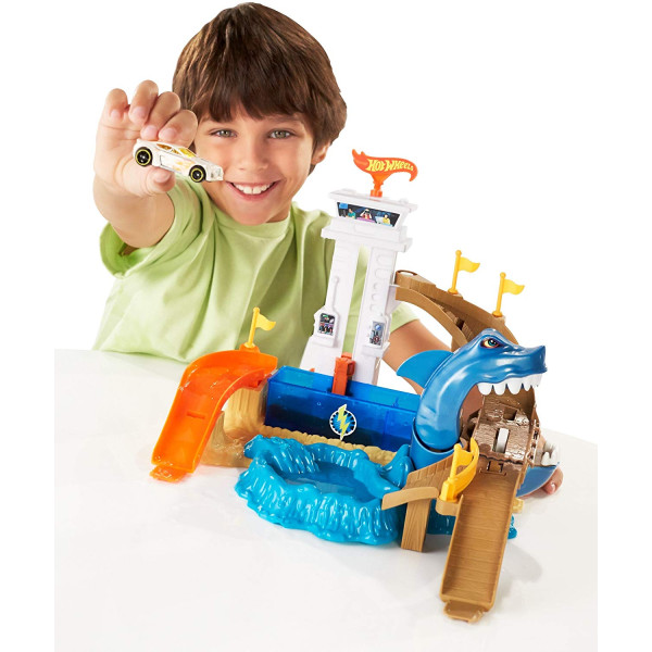Ігровий набір трек Хот Вілс Атака акули Hot Wheels Sharkport Showdown Track Set (BGK04)