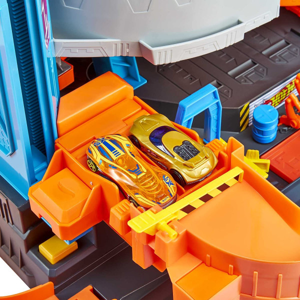 Супер Мега міський Гараж з Акулою Хот Вілс Hot Wheels City Ultimate Garage with Shark Attack (FTB69)
