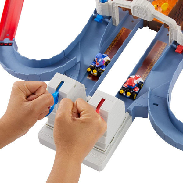 Трек Хот Вілс Маріо Карт Хаос у замку Боузера Hot Wheels Mario Kart Bowser’s Castle Chaos Track Set (HFY14)